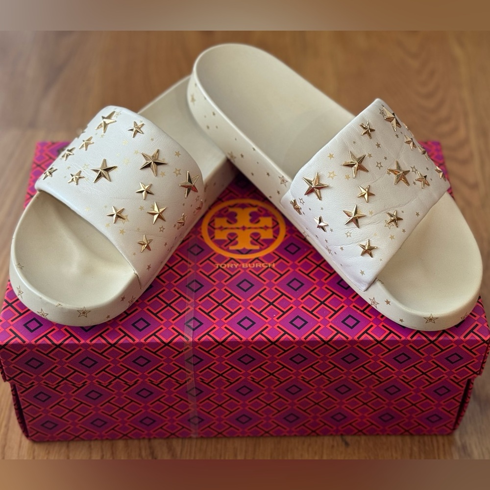 Tory Burch Star-Embellished Cream Slides
Only worn a few times
With original box